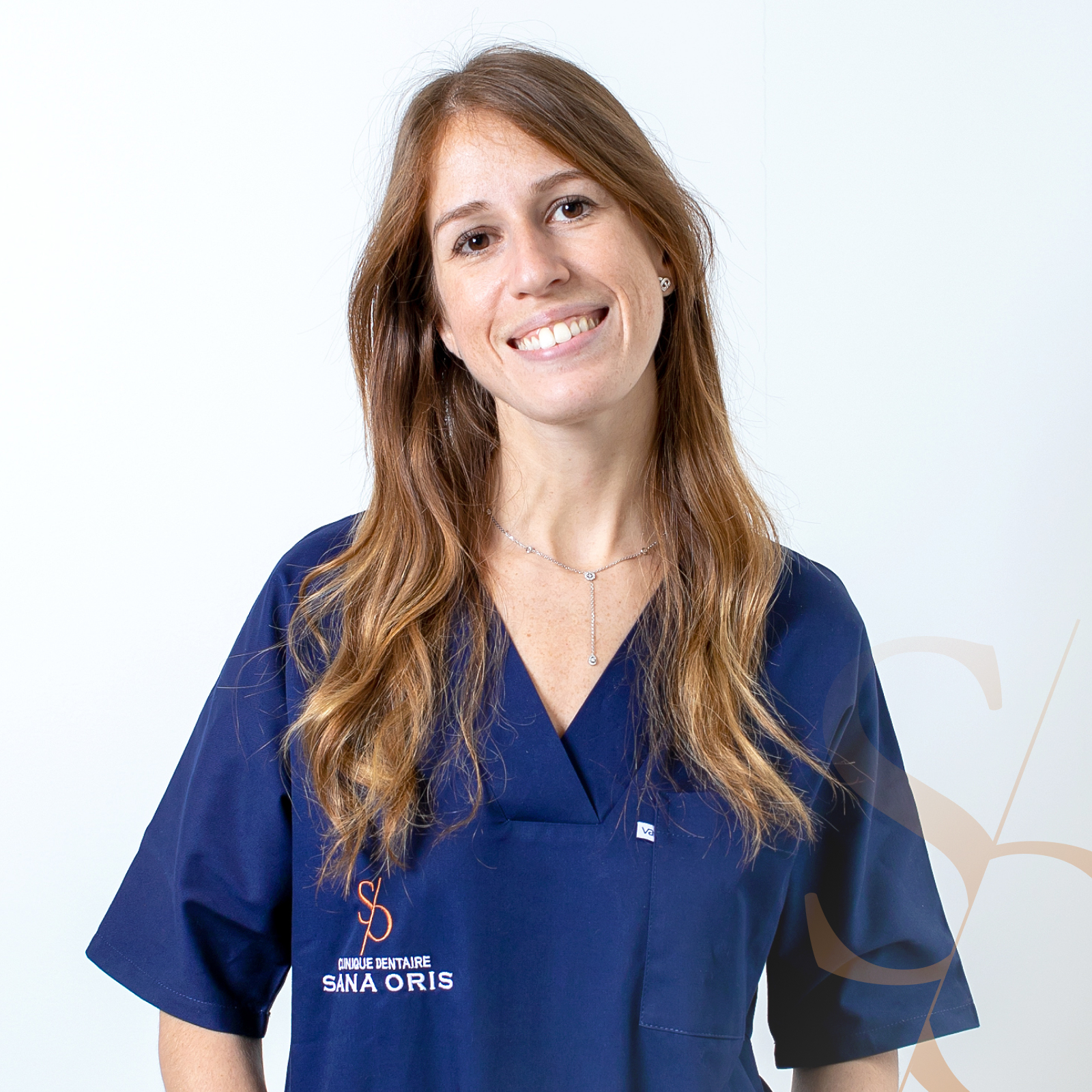 DR REBECCA CHOUKROUN | Equipe médicale | Clinique dentaire Sana Oris | Chirurgiens dentistes | Paris 8