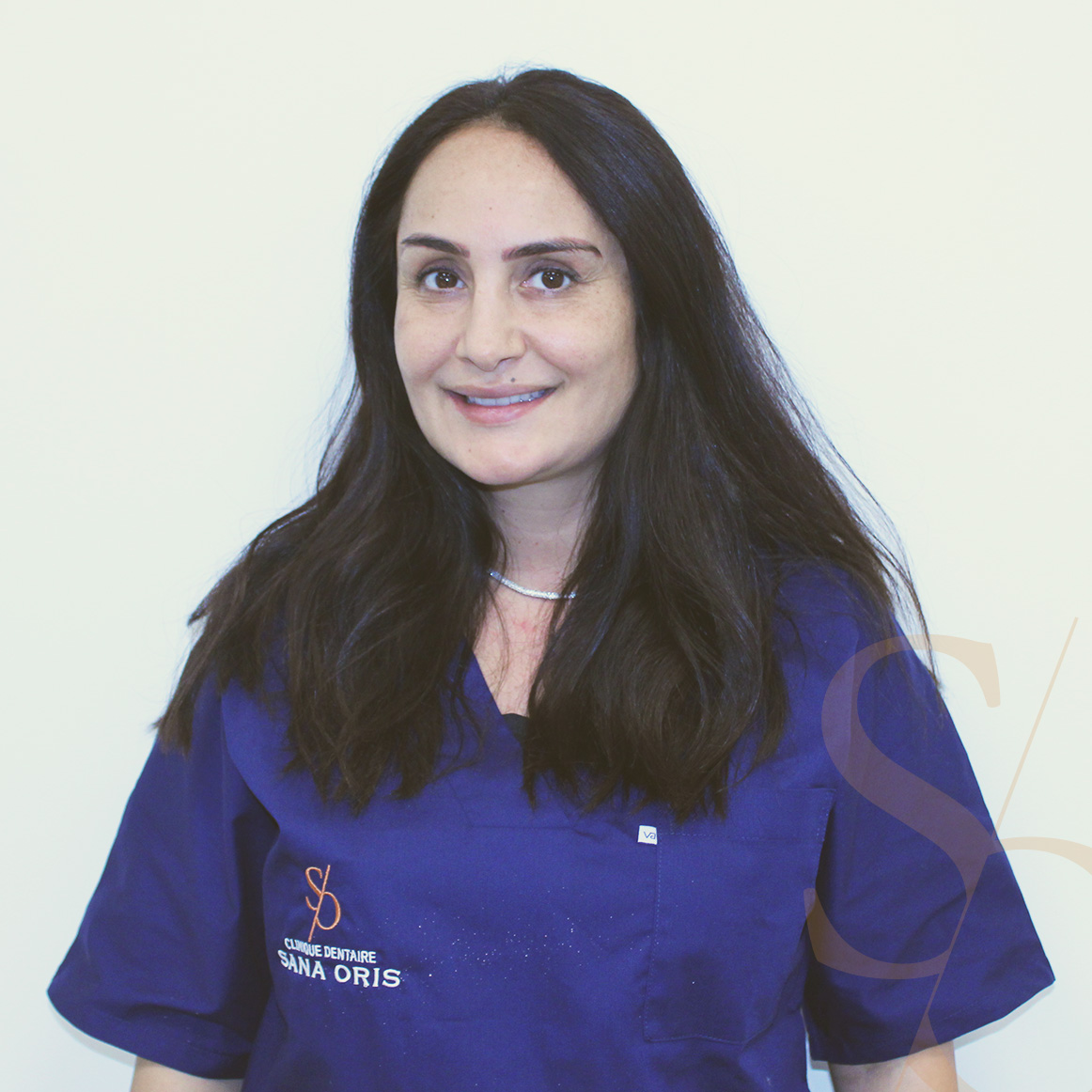 Dr Zelmati | Equipe médicale | Clinique dentaire Sana Oris du Marais | Chirurgiens dentistes | Paris 4