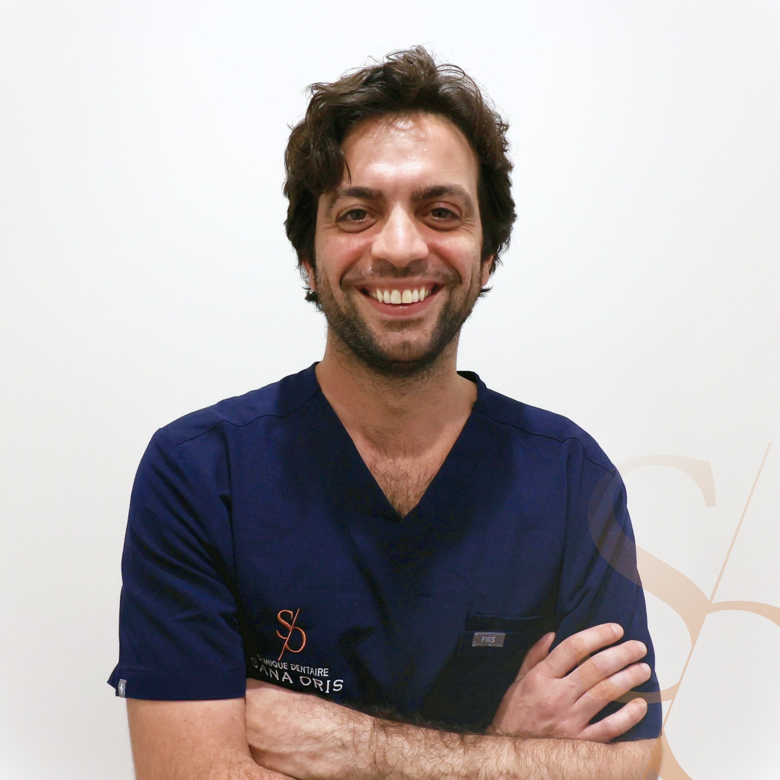 Dr Russo | Equipe médicale | Clinique dentaire Sana Oris du Marais | Chirurgiens dentistes | Paris 4