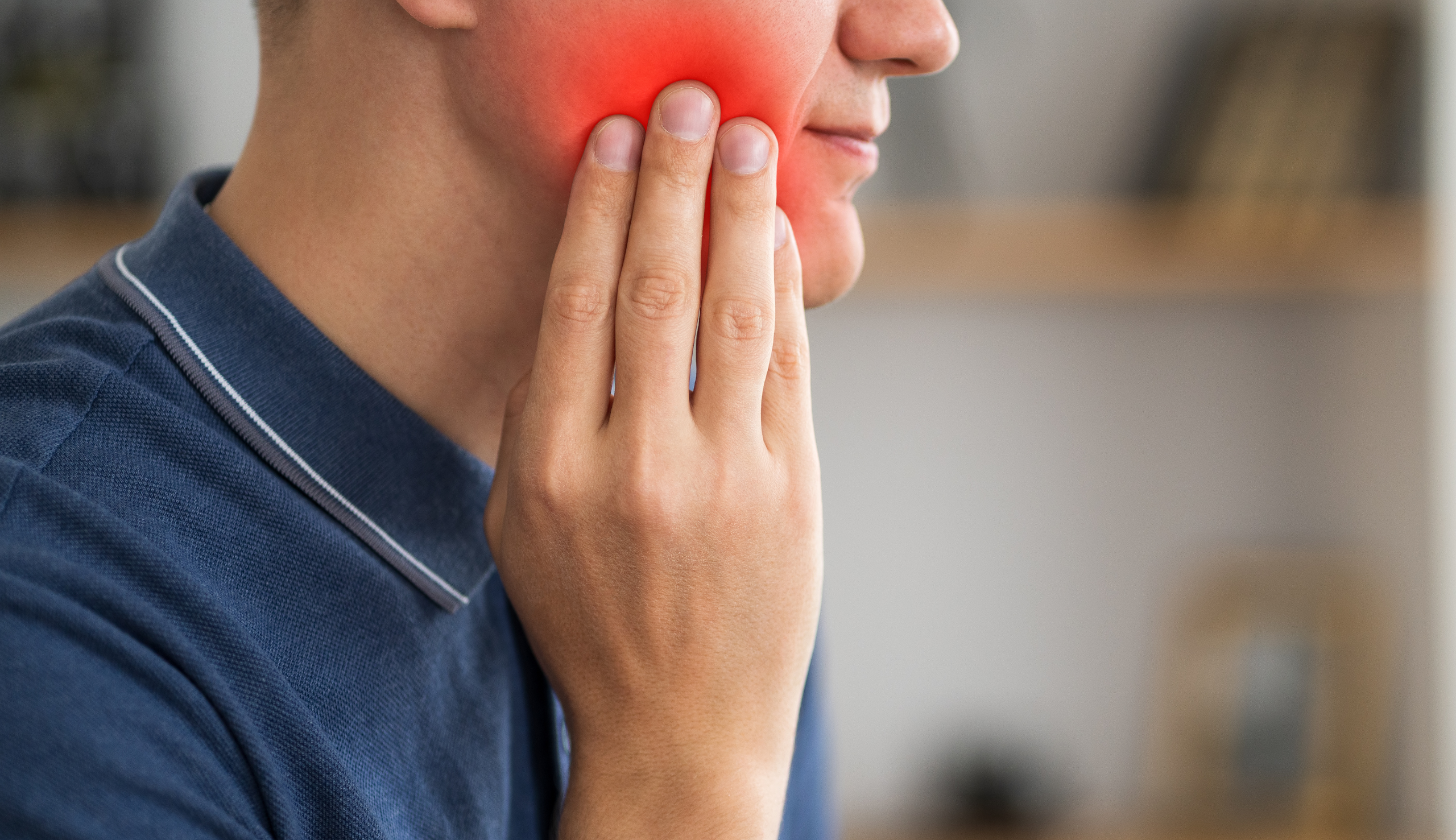 Comment se déroule la gestion de la douleur après l’opération des dents de sagesse ? | Clinique dentaire Sana Oris | Paris