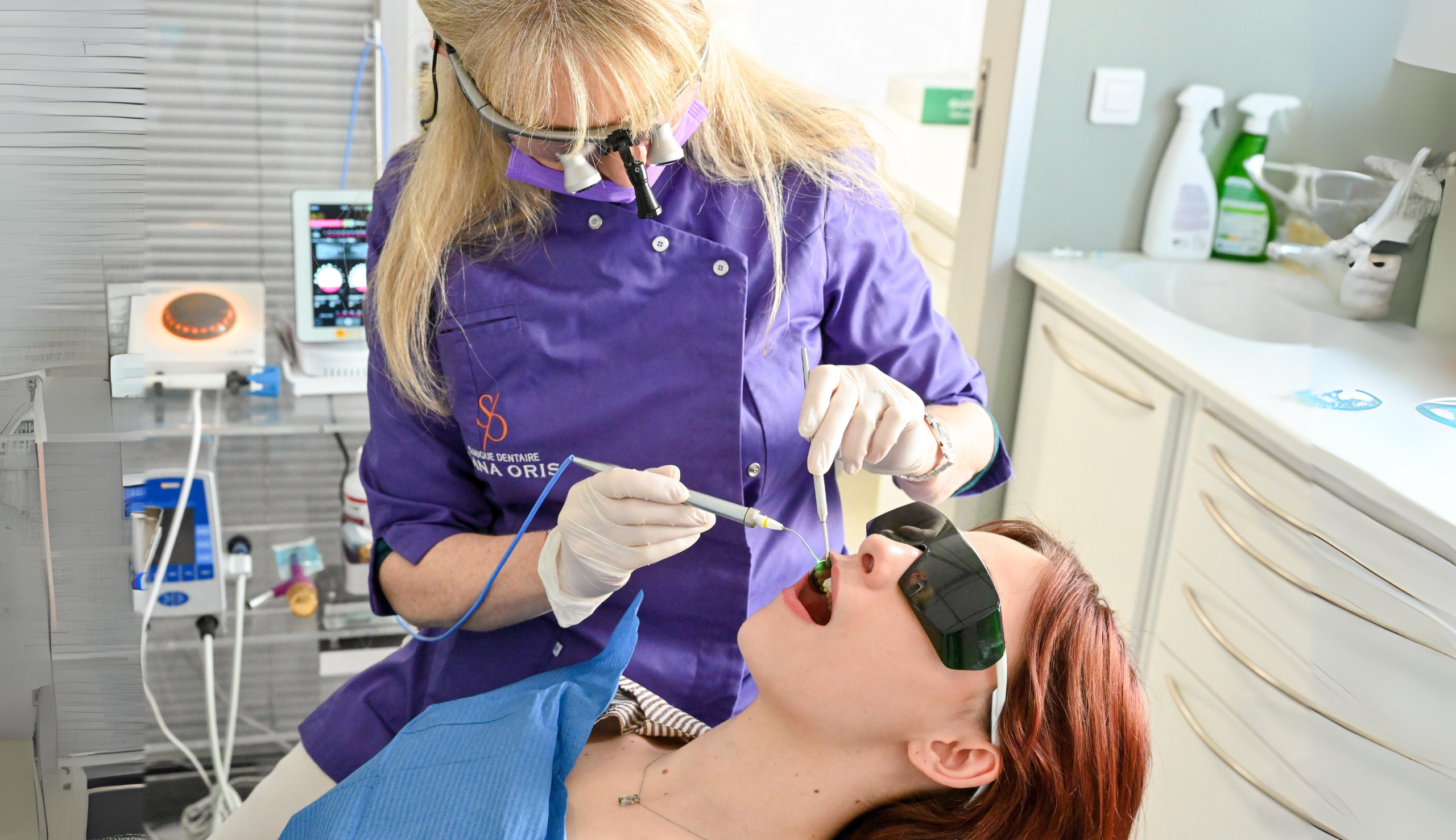 Traitement pour l'halitose : Solutions pour une haleine fraîche | Clinique Dentaire Sana Oris | Paris